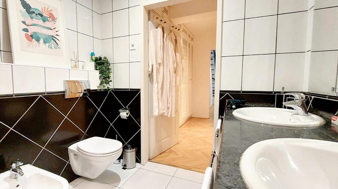 A+ Budapest Downtown Apartments Ngoại thất bức ảnh